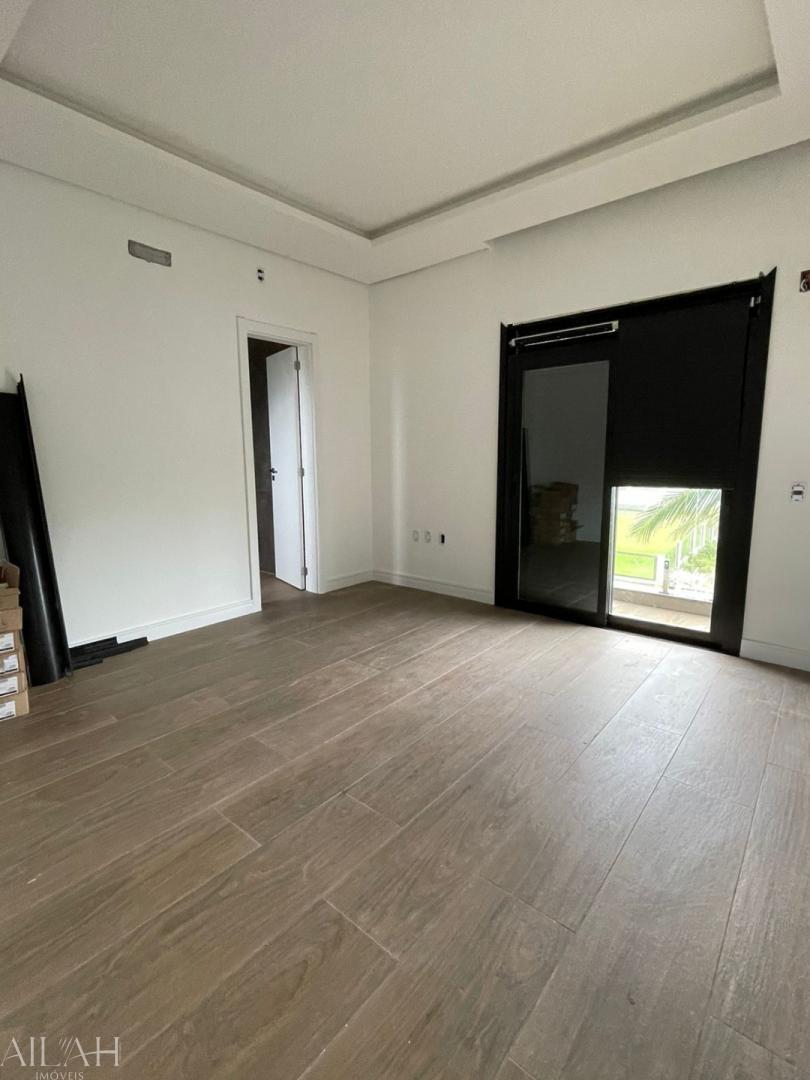 Casa, 4 quartos, 251 m² - Foto 3