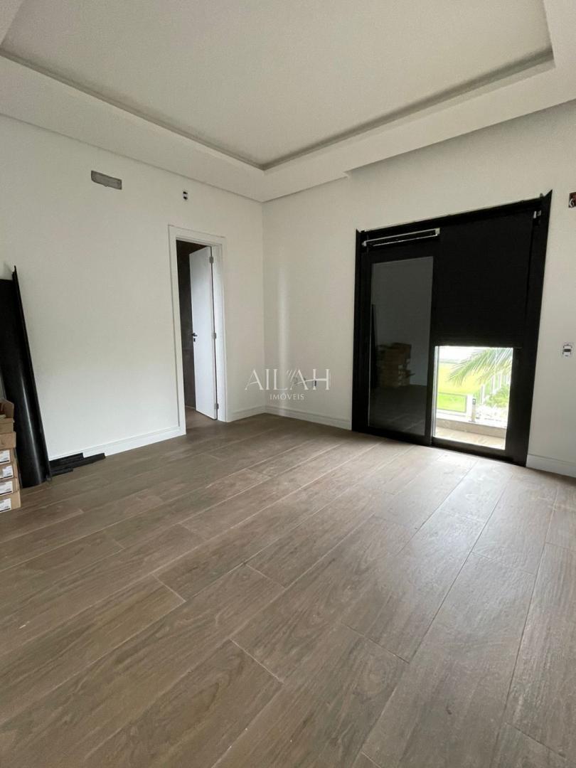 Casa, 4 quartos, 251 m² - Foto 3