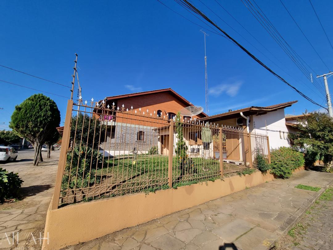 Casa, 4 quartos, 209 m² - Foto 1