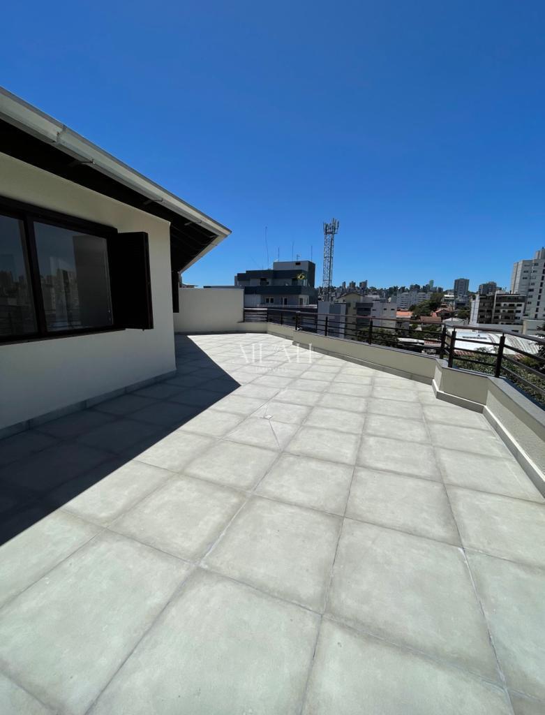 Cobertura, 3 quartos, 210 m² - Foto 1