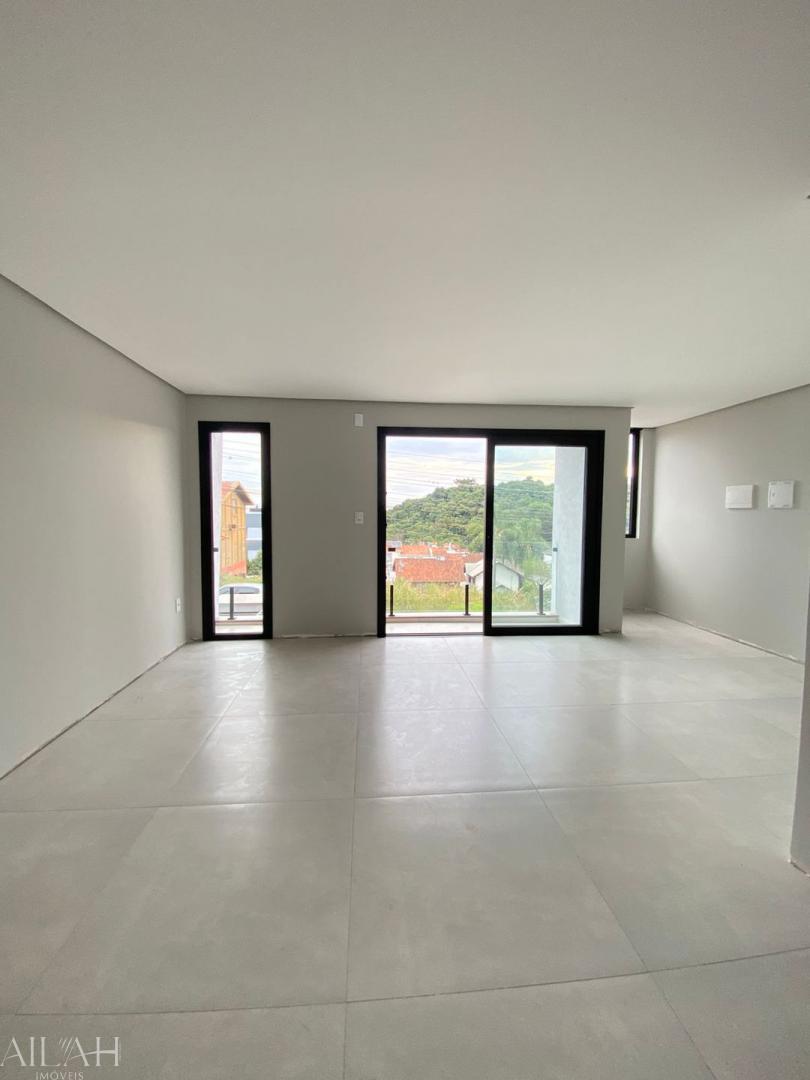 Casa, 3 quartos, 196 m² - Foto 2