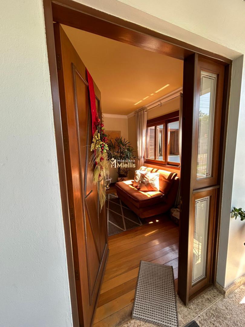 Casa, 5 quartos, 305 m² - Foto 2