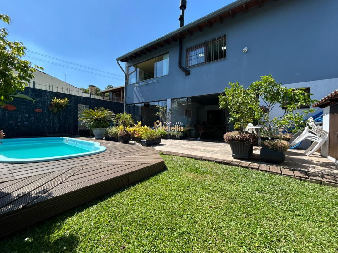 Casa, 5 quartos, 305 m² - Foto 1