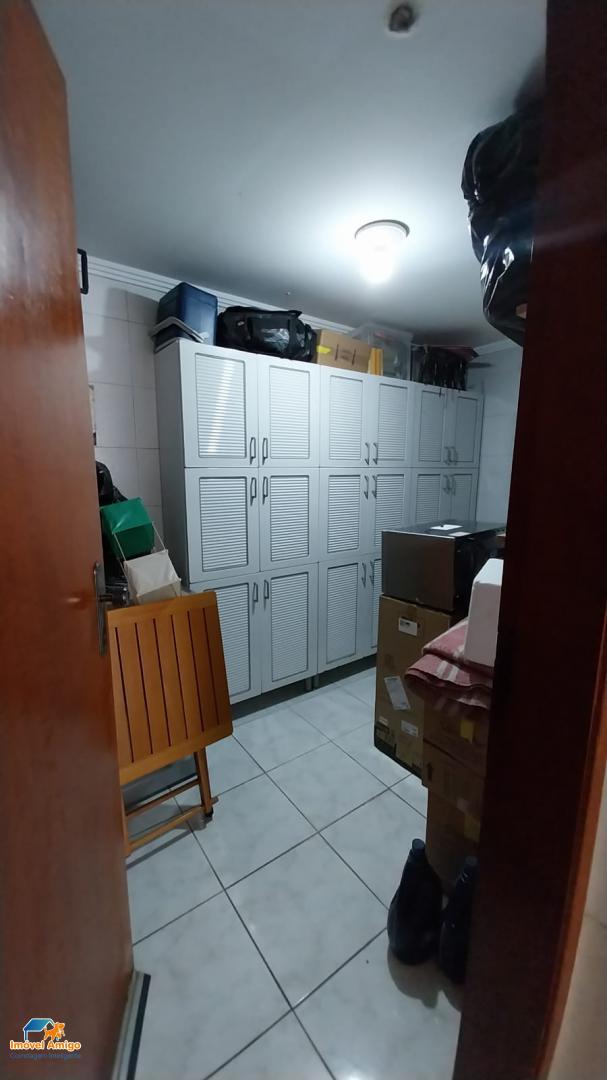 Casa, 4 quartos, 286 m² - Foto 38
