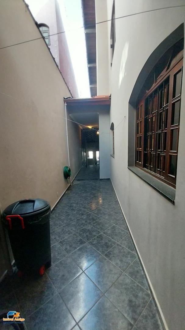 Casa, 3 quartos, 198 m² - Foto 2