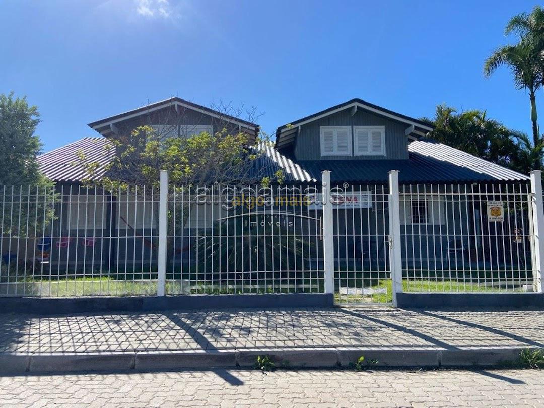 Casa, 7 quartos, 167 m² - Foto 1