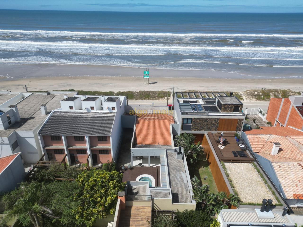 Casa, 5 quartos, 165 m² - Foto 2