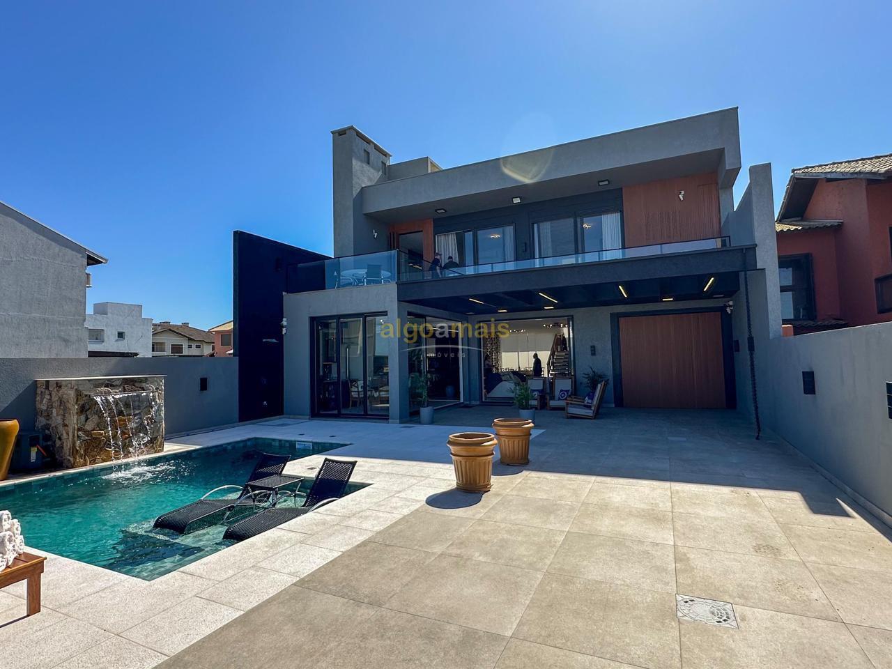 Casa, 4 quartos, 274 m² - Foto 1