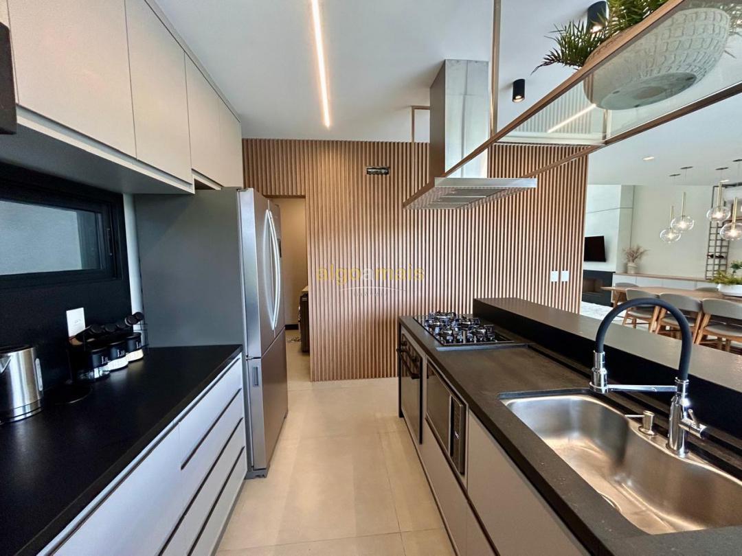 Casa, 4 quartos, 226 m² - Foto 19