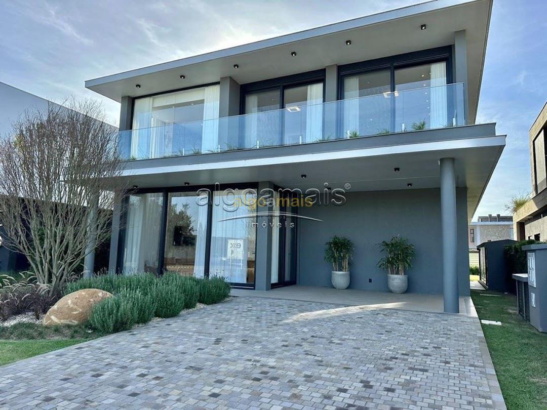 Casa, 4 quartos, 382 m² - Foto 1