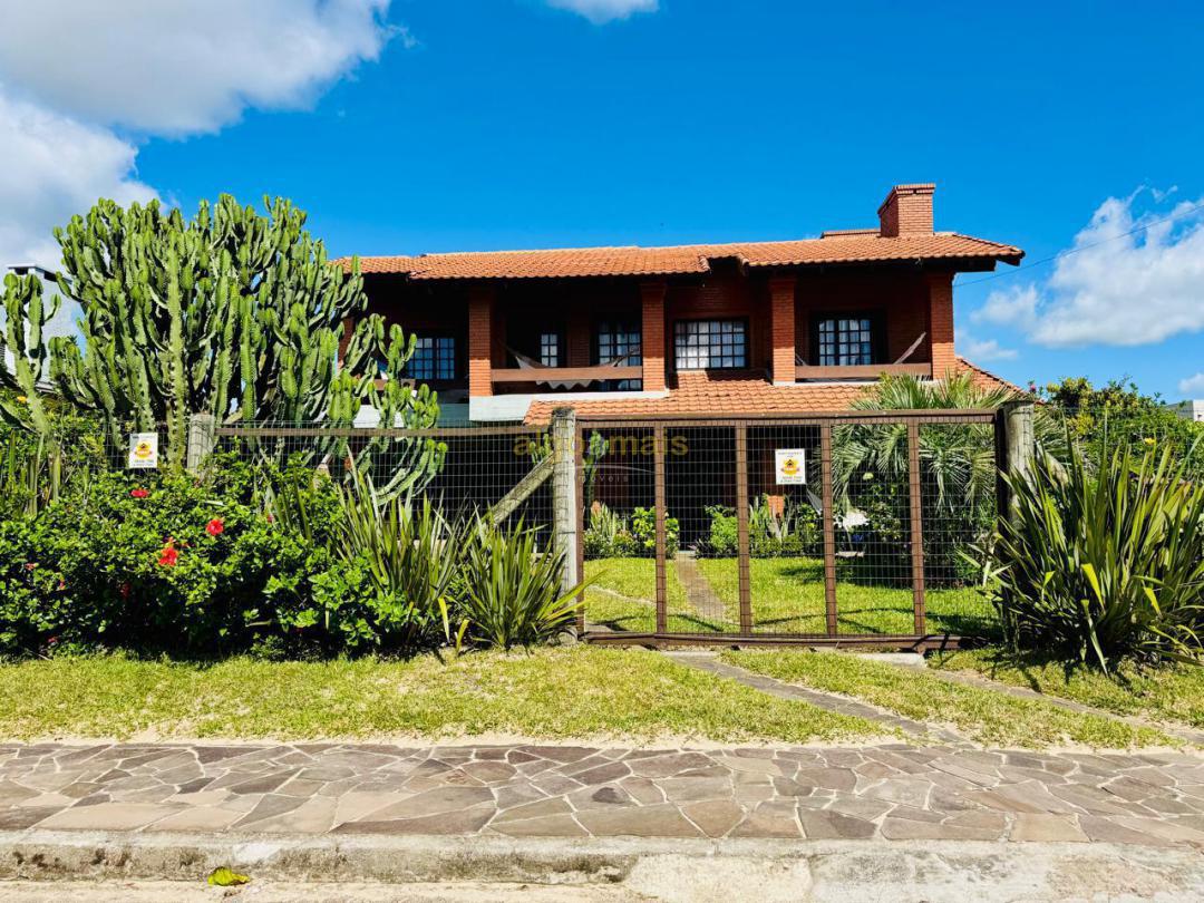 Casa, 4 quartos, 254 m² - Foto 1