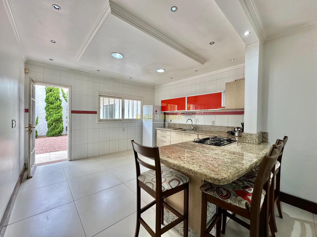 Casa, 4 quartos, 236 m² - Foto 13