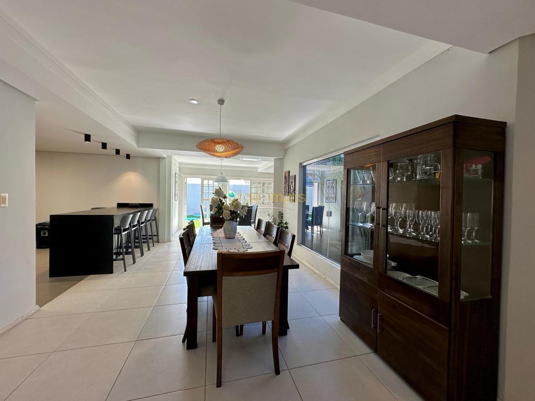 Casa, 5 quartos, 286 m² - Foto 4