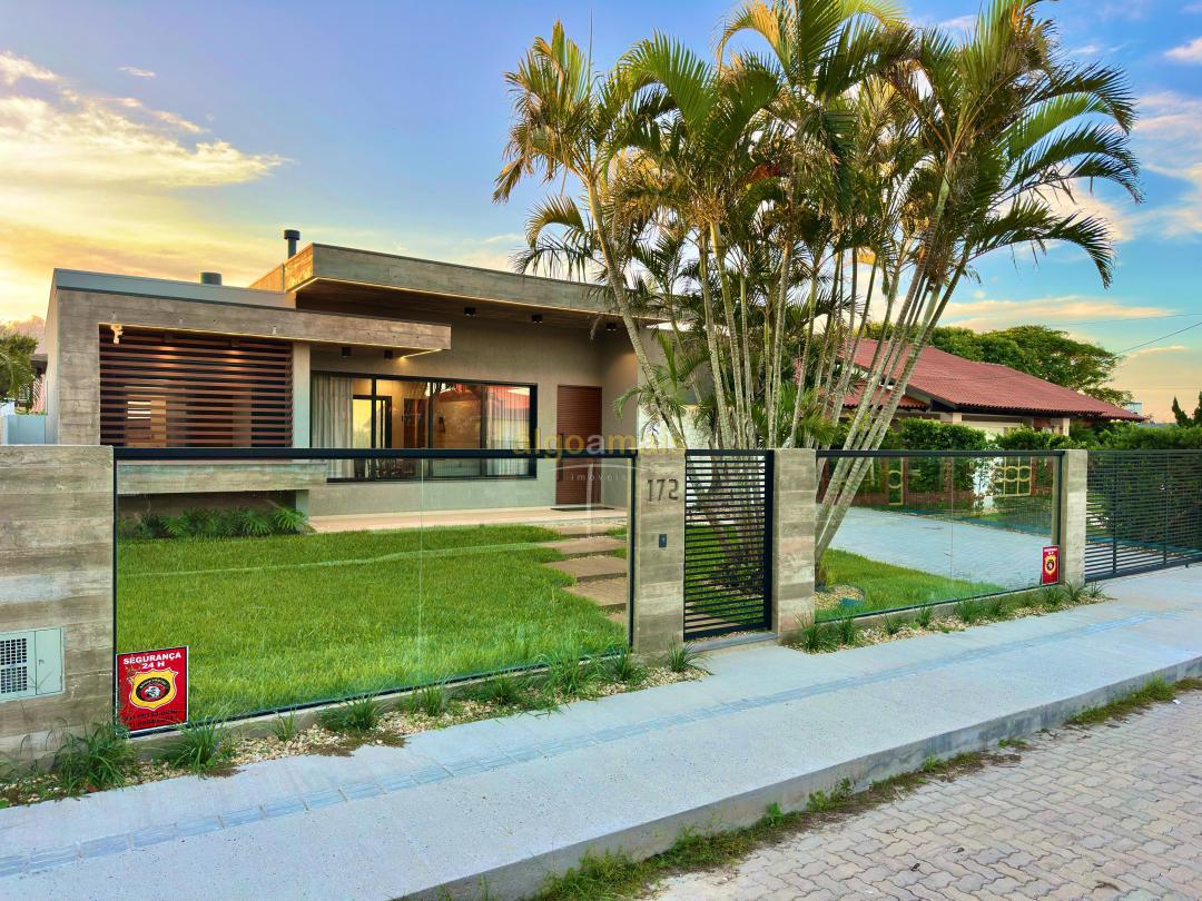 Casa, 5 quartos, 234 m² - Foto 1