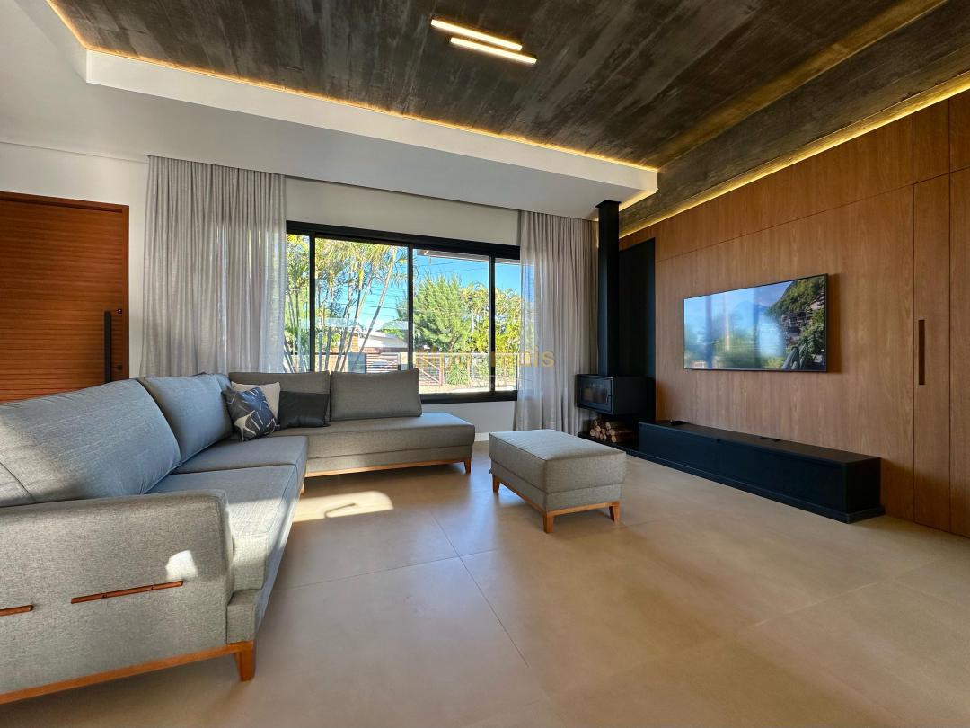 Casa, 5 quartos, 234 m² - Foto 2