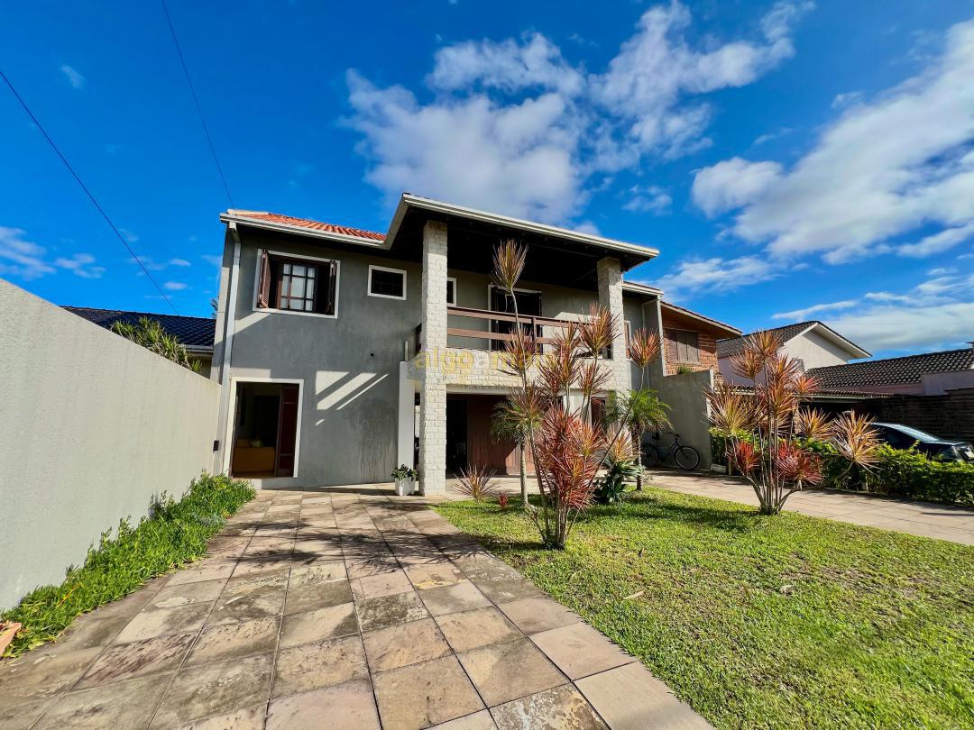 Casa, 5 quartos, 250 m² - Foto 1