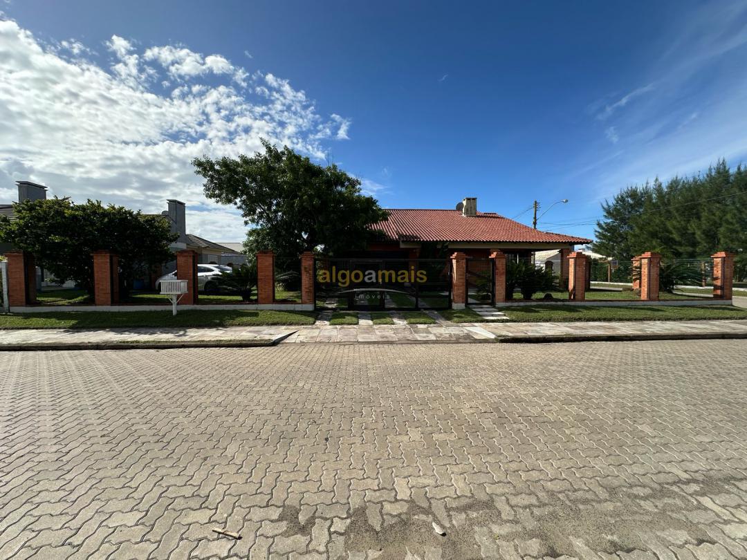 Casa, 4 quartos, 165 m² - Foto 1