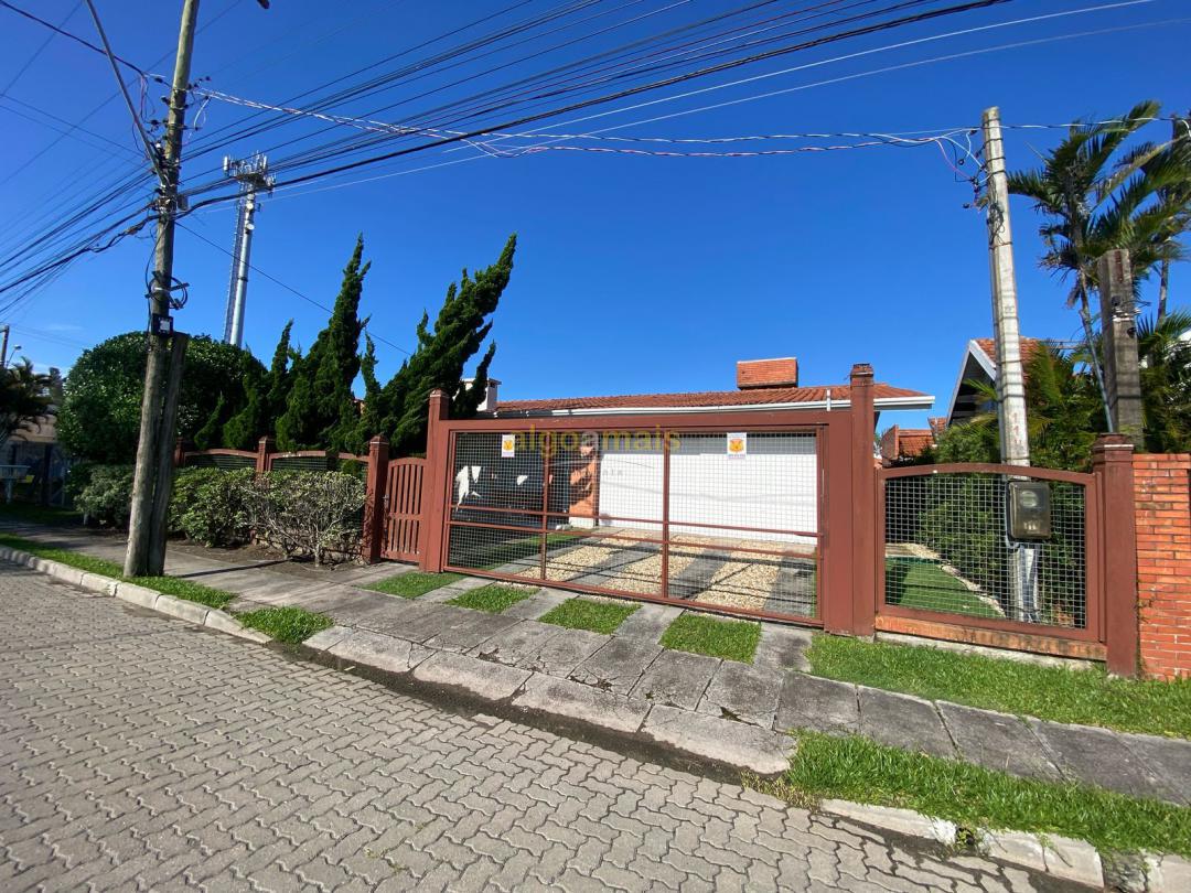 Casa, 3 quartos, 219 m² - Foto 1