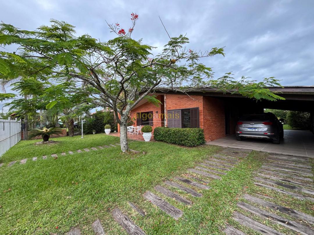 Casa, 4 quartos, 253 m² - Foto 2