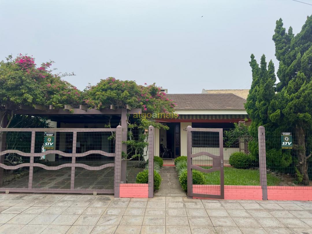 Casa, 3 quartos, 176 m² - Foto 1