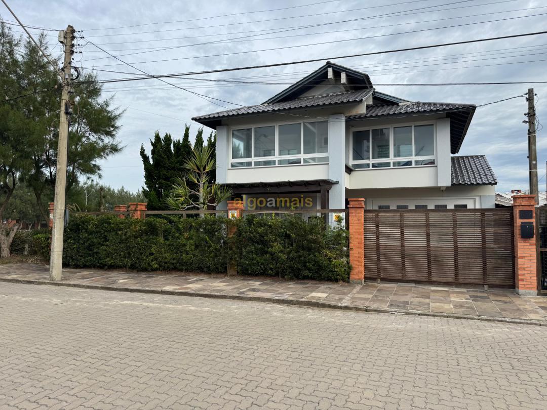 Casa, 4 quartos, 266 m² - Foto 1