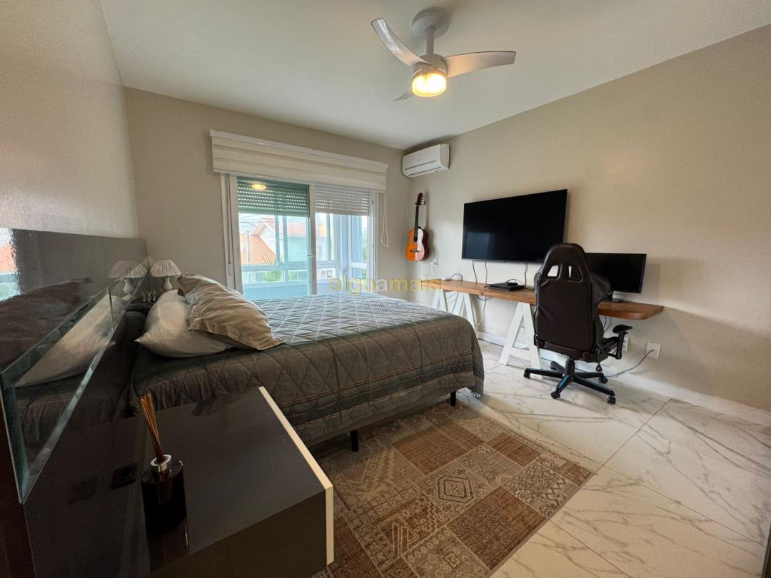 Casa, 4 quartos, 266 m² - Foto 47