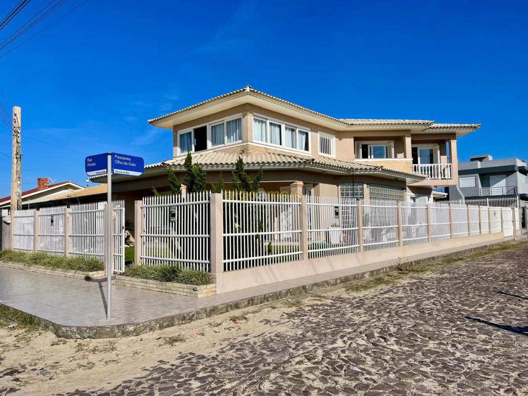 Casa, 4 quartos, 222 m² - Foto 2