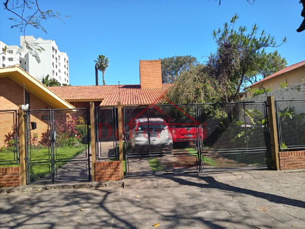 Casa, 5 quartos, 1680 m² - Foto 1