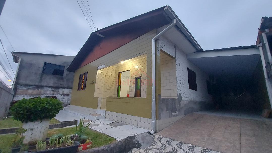 Casa, 4 quartos, 200 m² - Foto 1