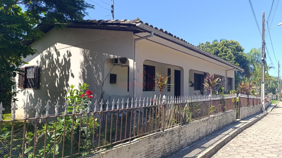 Casa, 3 quartos, 141 m² - Foto 1