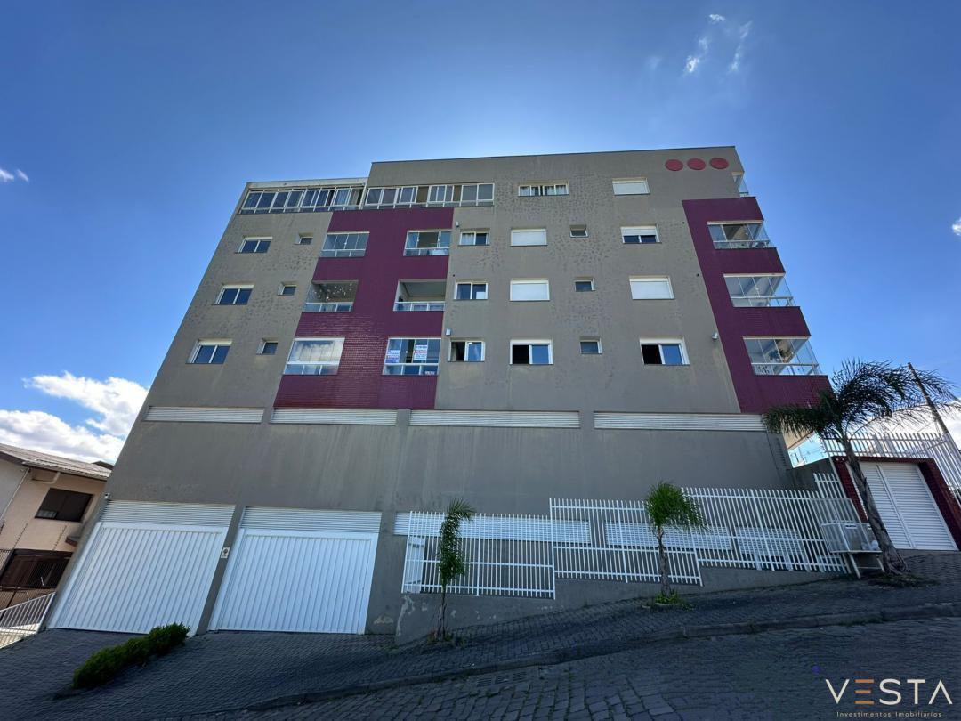 Apartamento semimobiliado