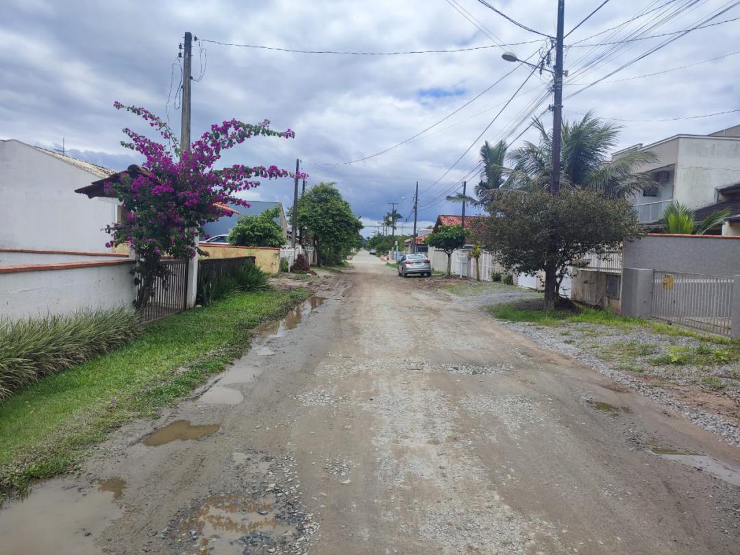 Duplex-triplexVenda em Itapoá no bairro Cambiju