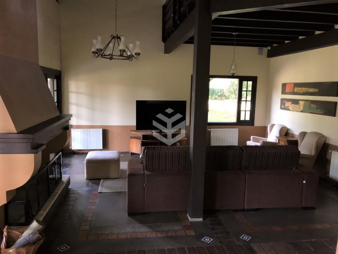 Casa em condomínioVenda em Gramado no bairro Saint Moritz