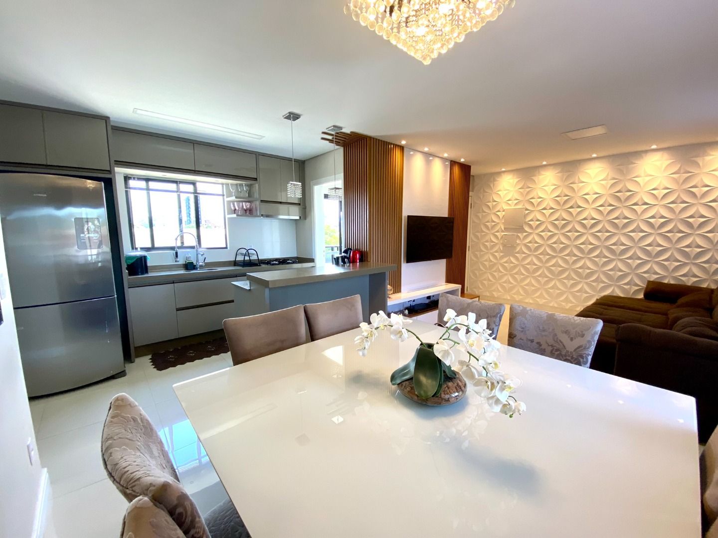 Apartamento à venda no Saguaçu, Joinville · 3 quartos. Foto 2