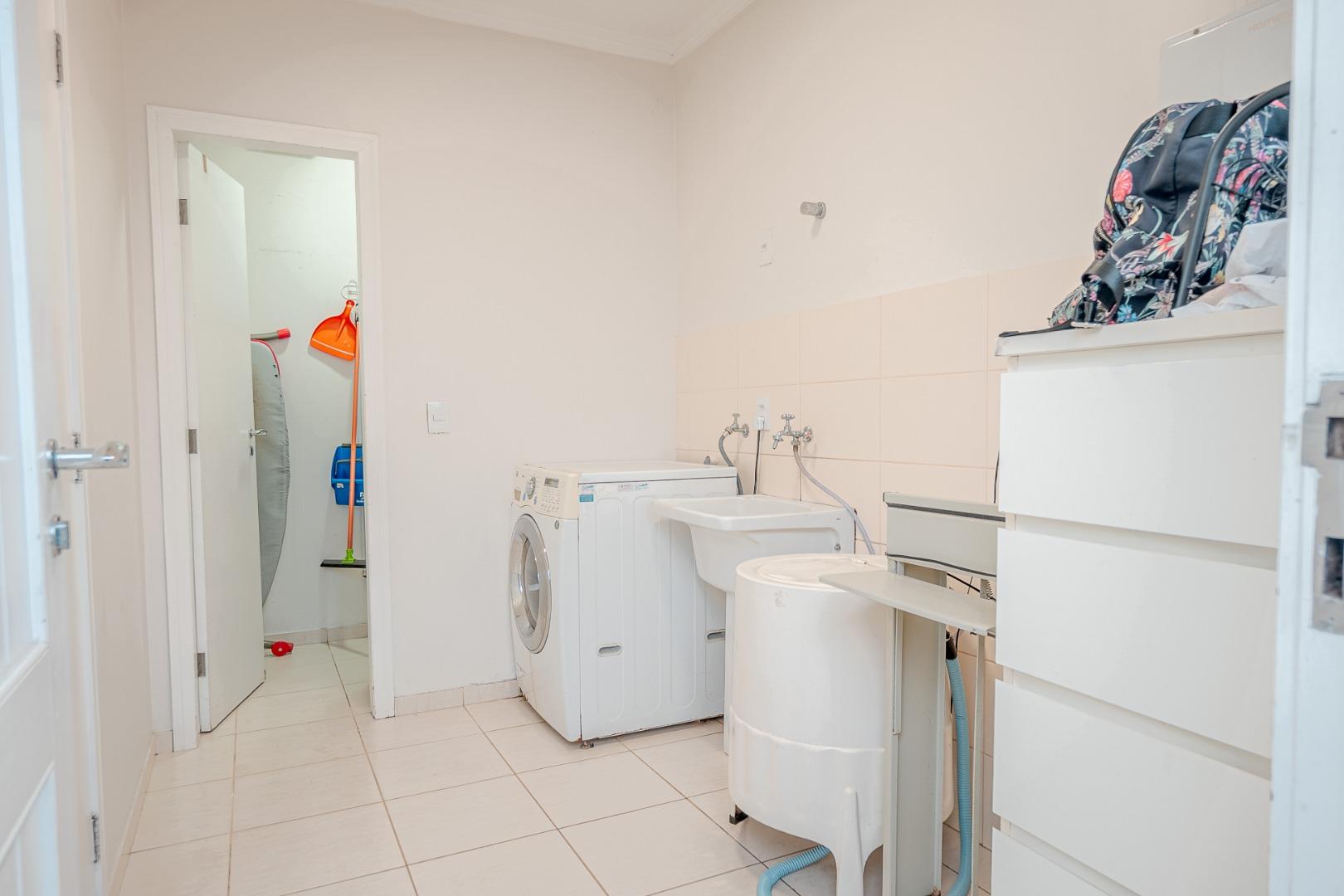 Casa à venda no América, Joinville · 4 quartos. Foto 37