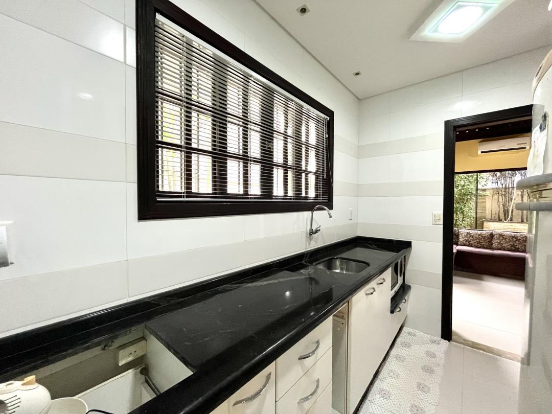 Casa à venda no Bom Retiro, Joinville · 3 quartos. Foto 8