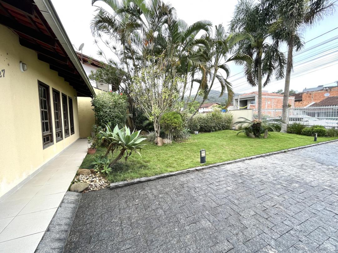 Casa à venda no Bom Retiro, Joinville · 3 quartos. Foto 26