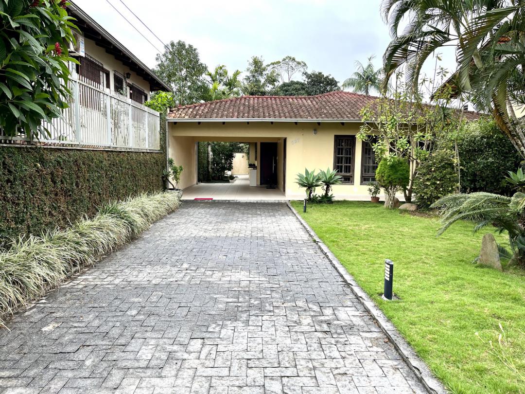 Casa à venda no Bom Retiro, Joinville · 3 quartos. Foto 28