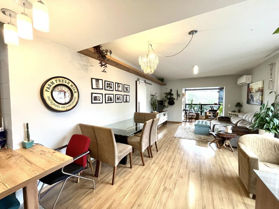 Apartamento à venda no América, Joinville · 3 quartos. Foto 2
