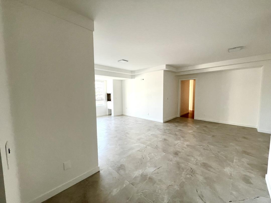 Apartamento à venda no Atiradores, Joinville · 3 quartos. Foto 2
