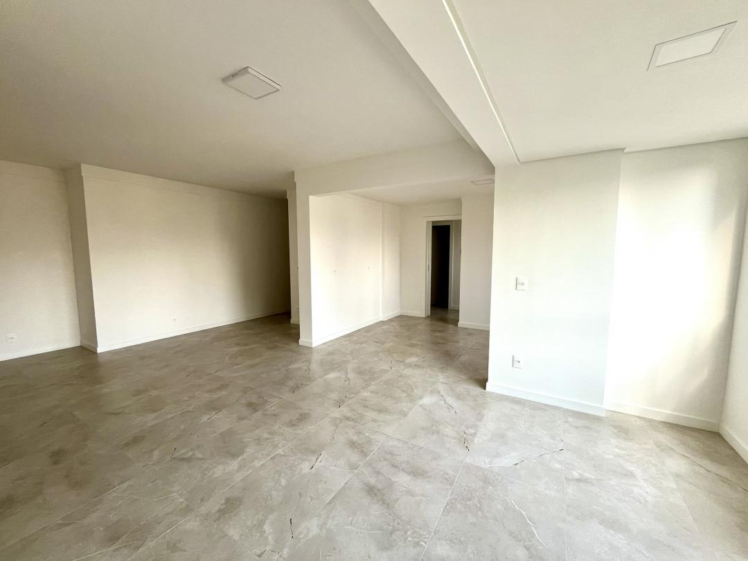 Apartamento à venda no Atiradores, Joinville · 3 quartos. Foto 6