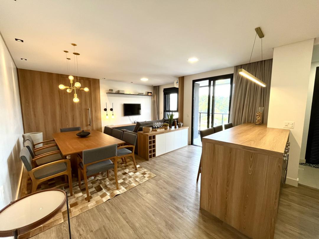 Apartamento à venda no América, Joinville, com 2 quartos e 90 m²