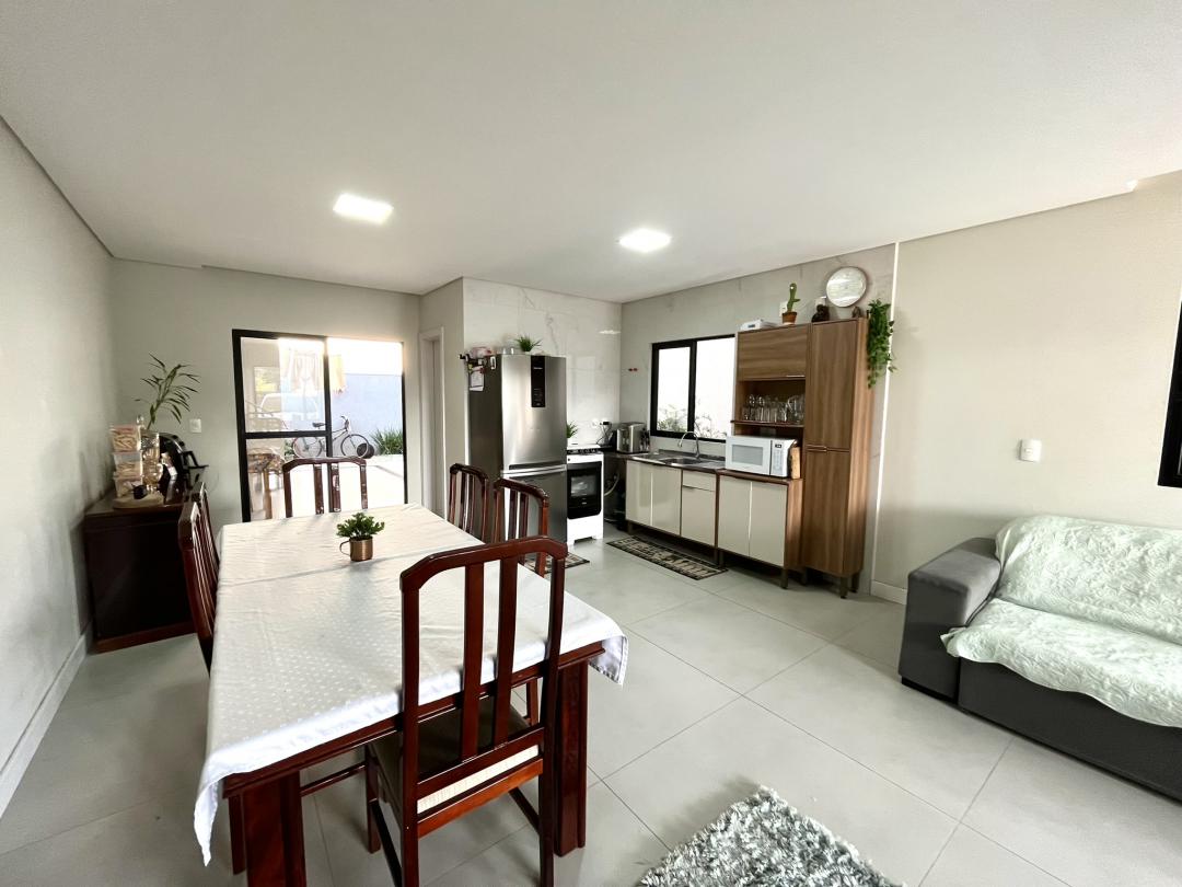 Casa à venda no Saguaçu, Joinville · 3 quartos. Foto 4
