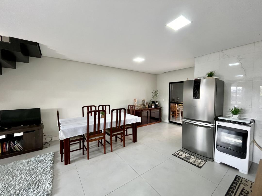 Casa à venda no Saguaçu, Joinville · 3 quartos. Foto 5