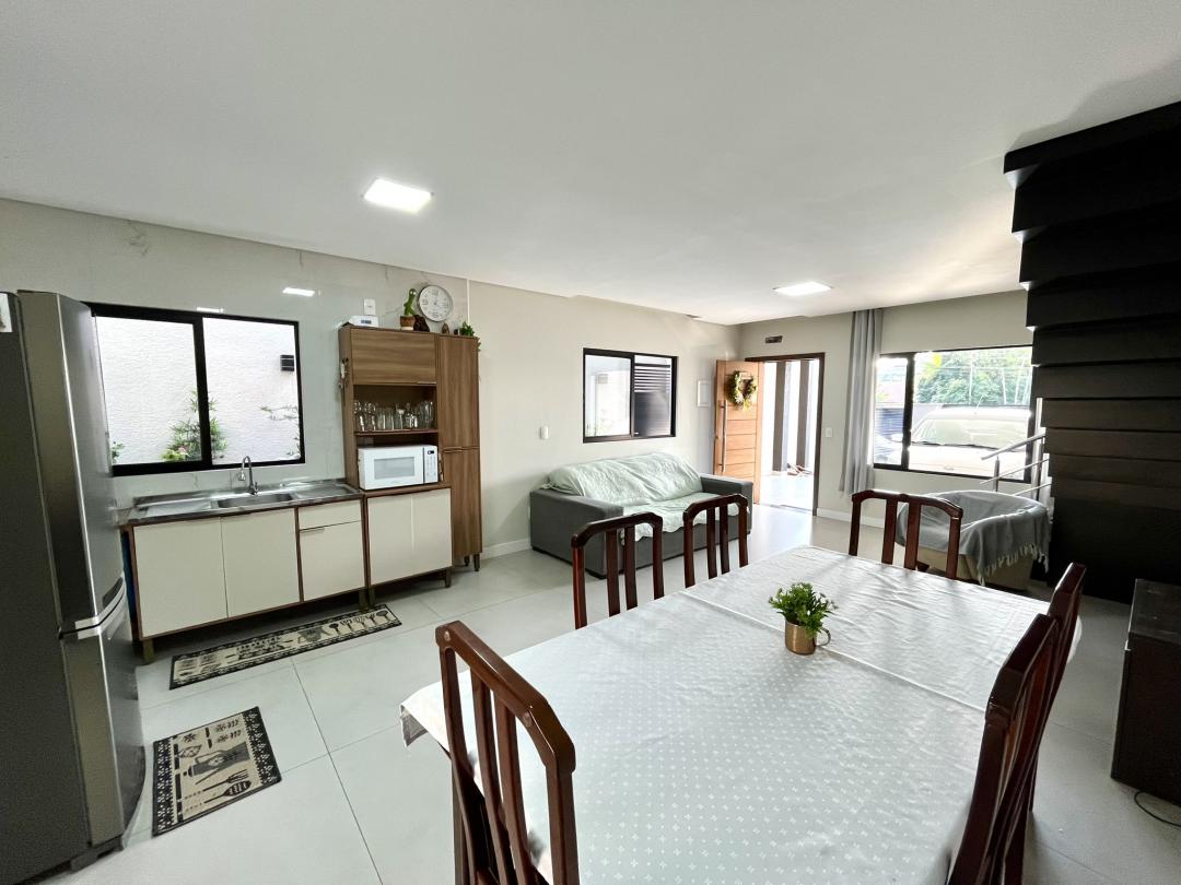 Casa à venda no Saguaçu, Joinville · 3 quartos. Foto 6