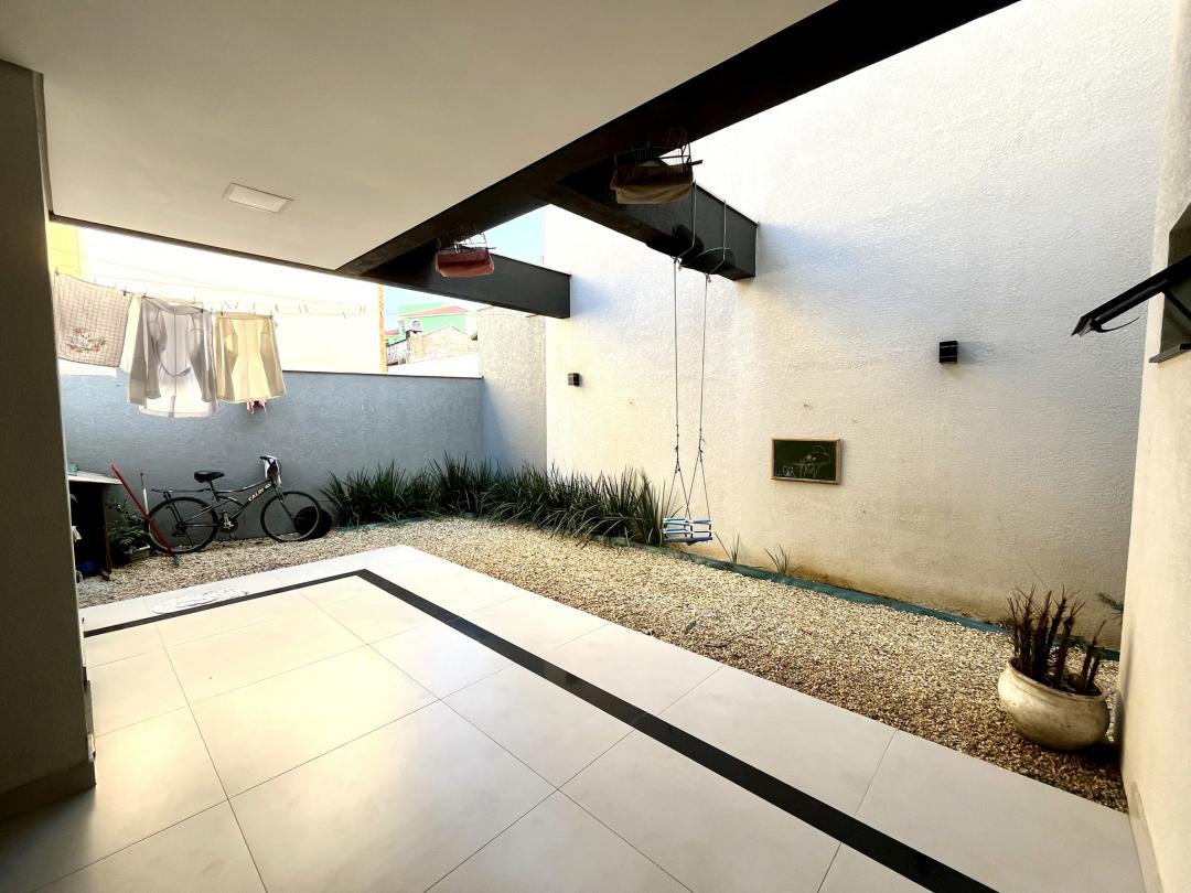 Casa à venda no Saguaçu, Joinville · 3 quartos. Foto 11