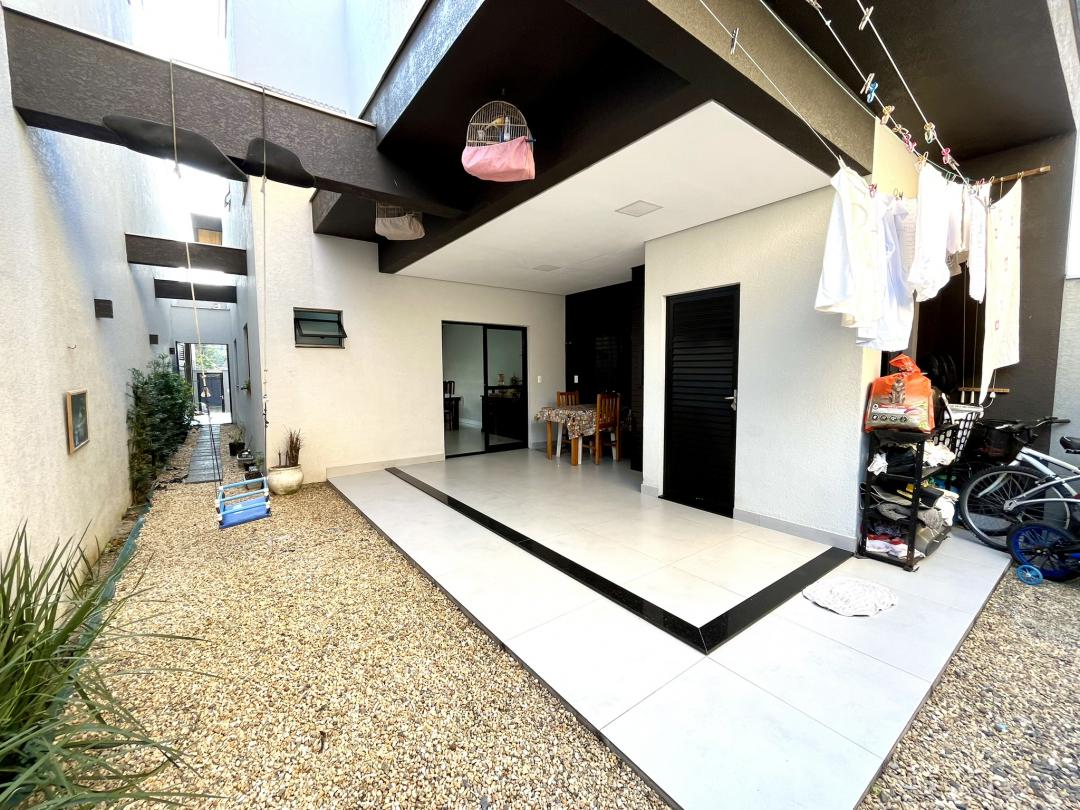 Casa à venda no Saguaçu, Joinville · 3 quartos. Foto 12