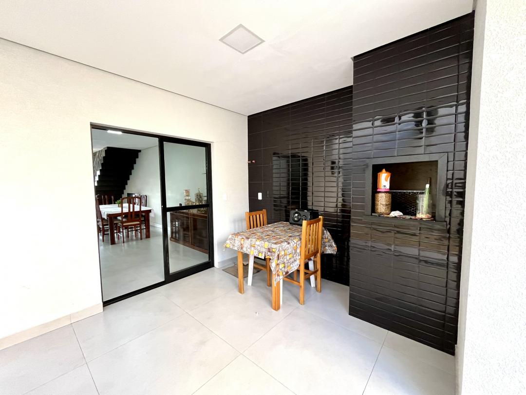 Casa à venda no Saguaçu, Joinville · 3 quartos. Foto 14