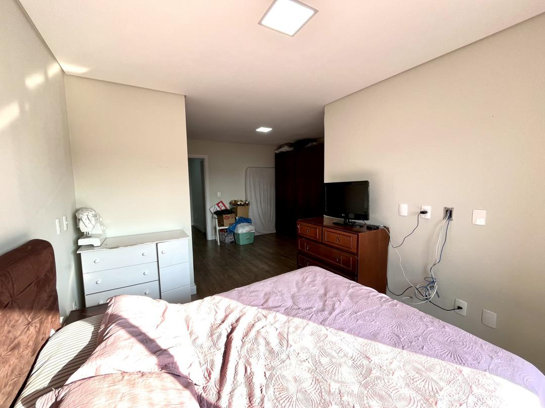 Casa à venda no Saguaçu, Joinville · 3 quartos. Foto 22