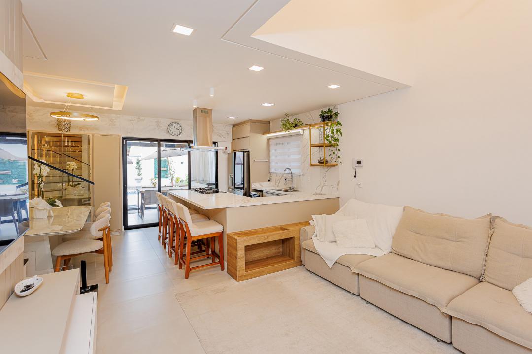 Casa à venda no Saguaçu, Joinville · 3 quartos. Foto 3